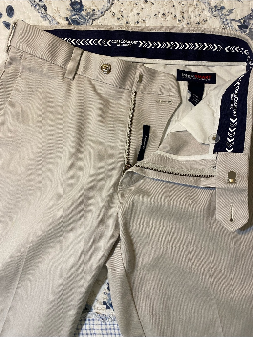 Roundtree & Yorke Men's Beige Dress Pants